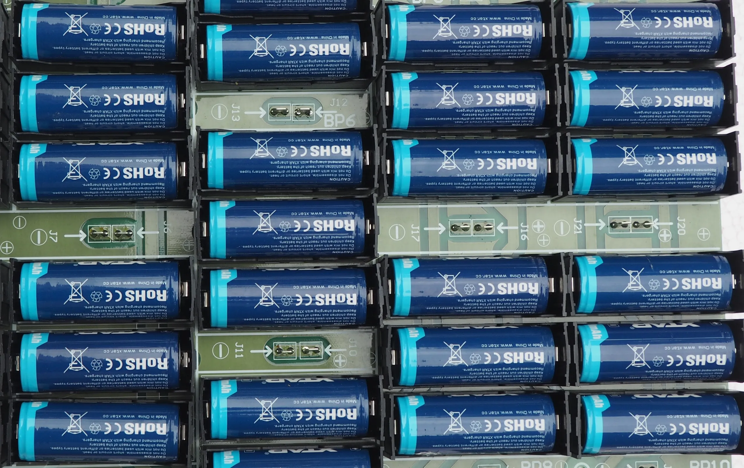 Assemblaggio Schede con batterie al litio